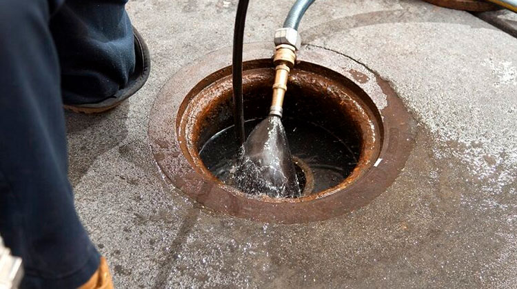 Caminhão Sewer a Gás em Ponta Negra — Dedetizadora KL